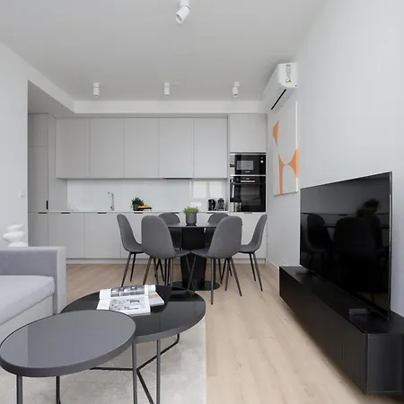 Wola Ludwiki With Parking By Renters Prestige