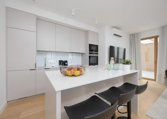 Lejlighed Wola Ludwiki With Parking And Terrace By Renters Prestige Warszawa