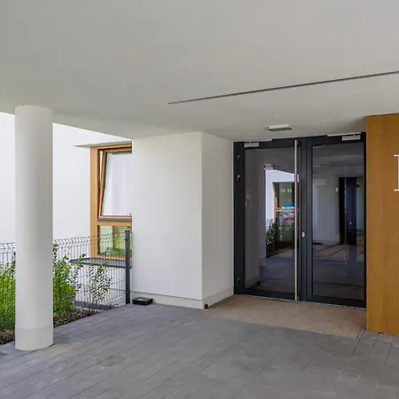 Wola Ludwiki With Parking By Renters Prestige * Varsavia