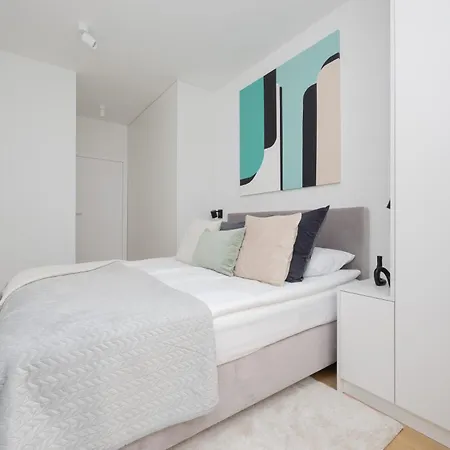 Wola Ludwiki With Parking And Terrace By Renters Prestige Apartment Warsaw